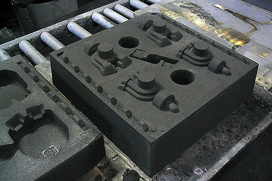 Sand mold